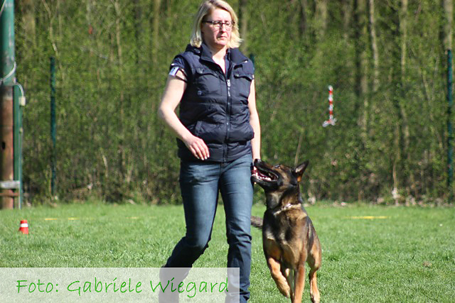 Brag und Melanie beim Abrufen aus der Box (Foto: Gaby Wiegard)