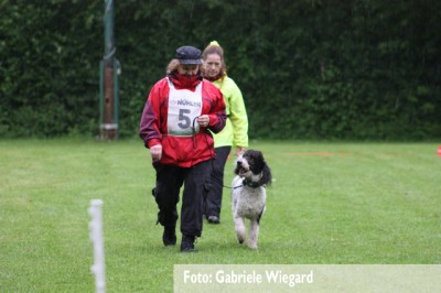 Bettina mit Pearl in der Freifolge (Foto: Gabriele Wiegard)